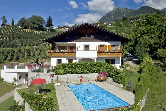 Innermelaunhof, Urlaub auf dem Bauernhof, Dorf Tirol, Ferienwohnungen, Zimmer mit Frühstück