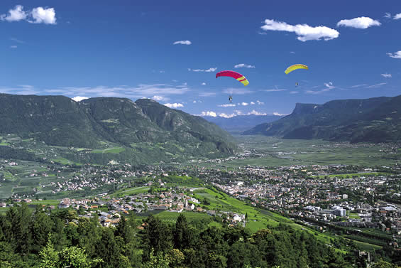 Dorf Tirol und das Meraner Land